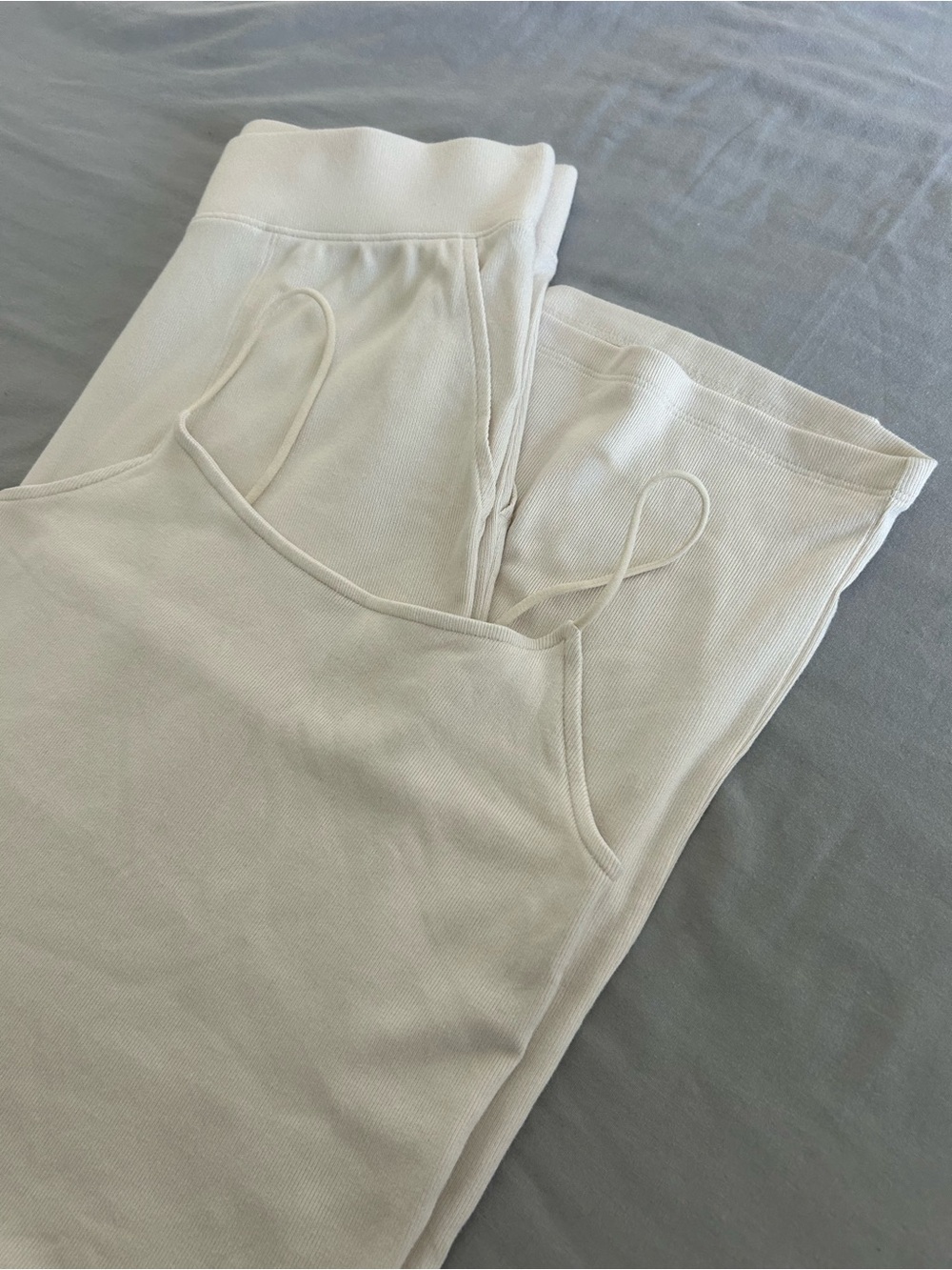 Cream Soft Camisole & Lounge Pants Set - Picture 3 of 5